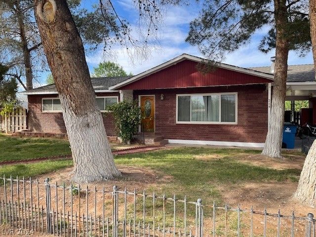 244 W  Perkins Ave, Overton, NV 89040