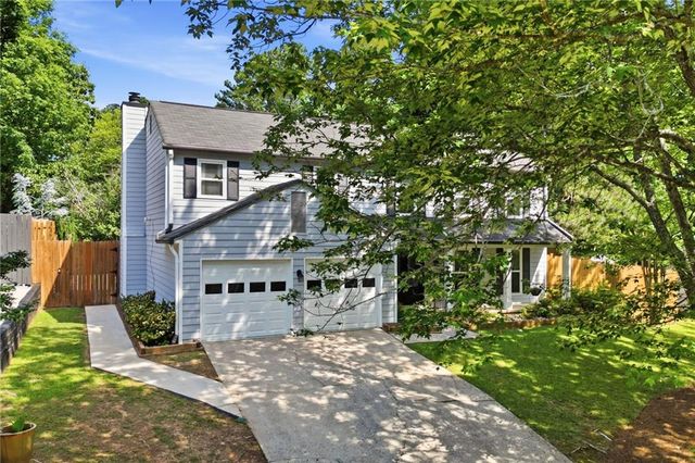 325 Ivy Mill Ct, Roswell, GA 30076