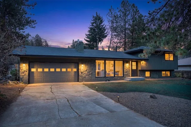 6111 S  Pittsburg St, Spokane, WA 99223