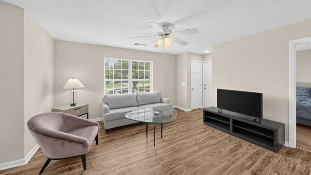 16255 Emmet Plz, Omaha, NE 68116