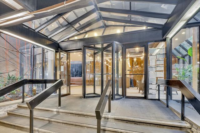 211 E  46th St #14E, New York, NY 10017