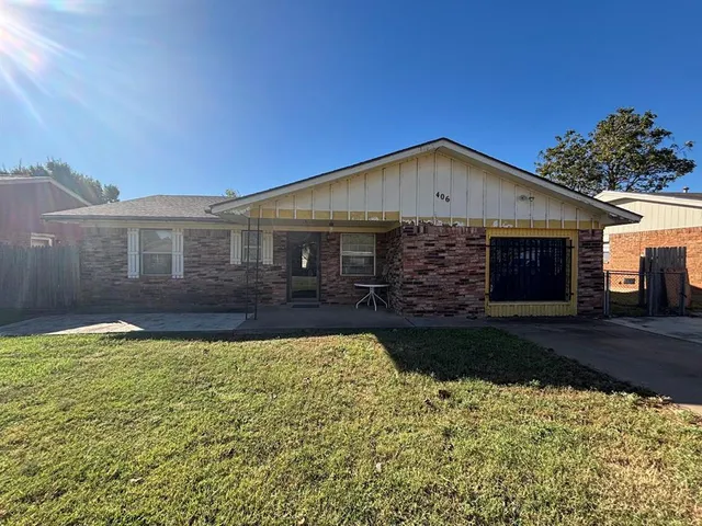 406 E  Texas Dr, Anadarko, OK 73005