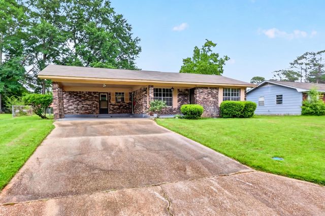 310 Vernon Dahmer Dr, Hattiesburg, MS 39401