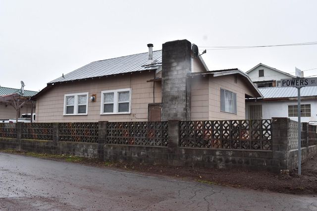 24909 2nd St, Fall River Mills, CA 96028