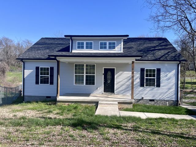 609 Charlotte St, Dickson, TN 37055