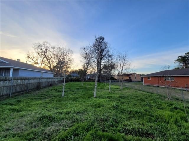 1475 Farragut St, New Orleans, LA 70114