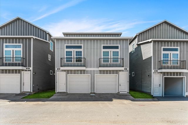 18841 Elegance Ave, Spring, TX 77379