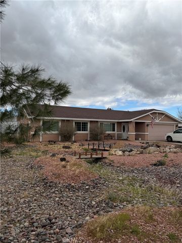 11852 Jamacha Rd, Apple Valley, CA 92308