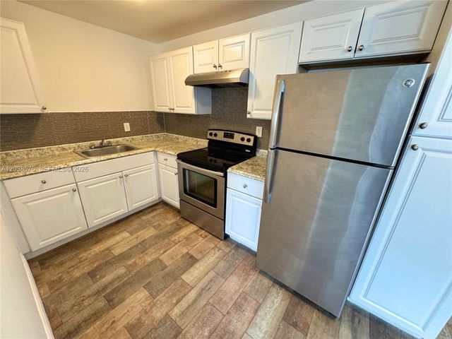 207 SE 4th Ave, Boynton Beach, FL 33435