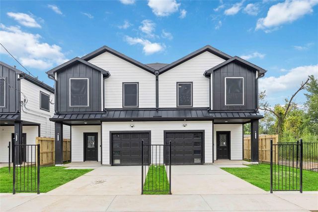 6726 Paris St #A-B, Houston, TX 77021