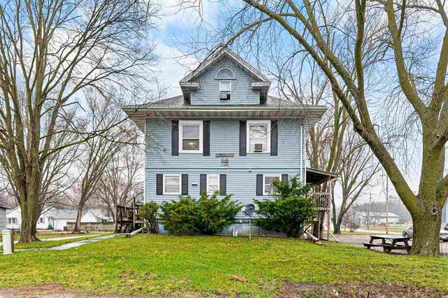 215 E  Green St, West Branch, IA 52358