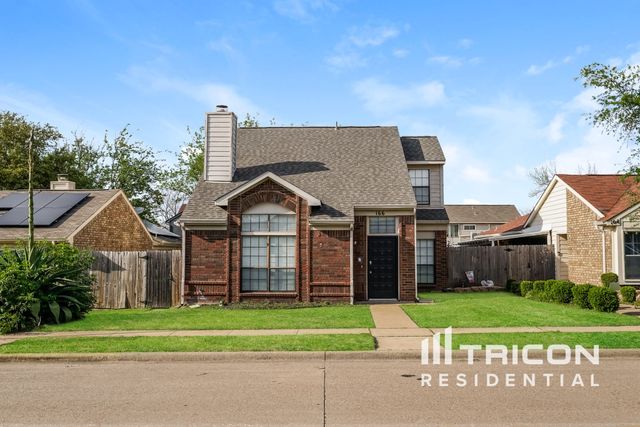 166 High Pointe Ln, Cedar Hill, TX 75104