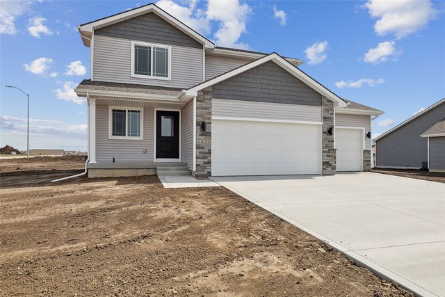 413 Meadow Ave NW, Bondurant, IA 50035