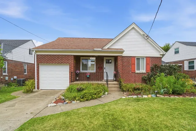 4114 Orchard Ln, Cincinnati, OH 45236