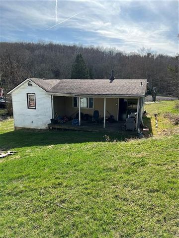 911 Old State Rd #2, Apollo, PA 15613