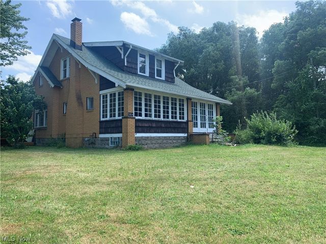5814 Youngstown Hubbard Rd, Hubbard, OH 44425