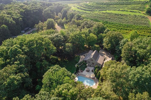 270 Stone Ln, Blue ridge, GA 30513