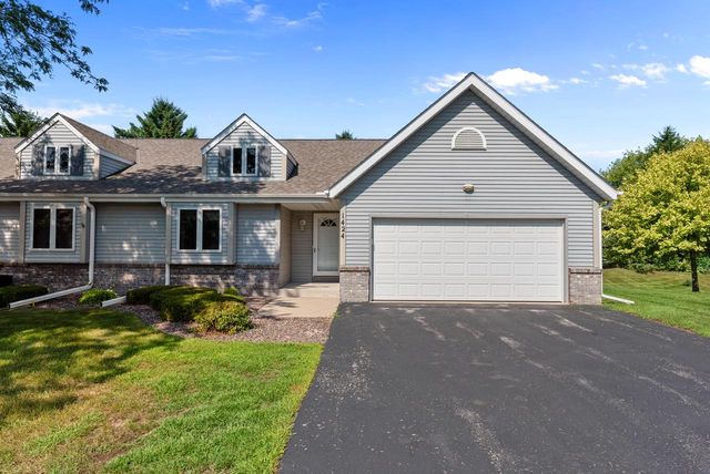 1424 Partridge COURT #2B, West Bend, WI 53095