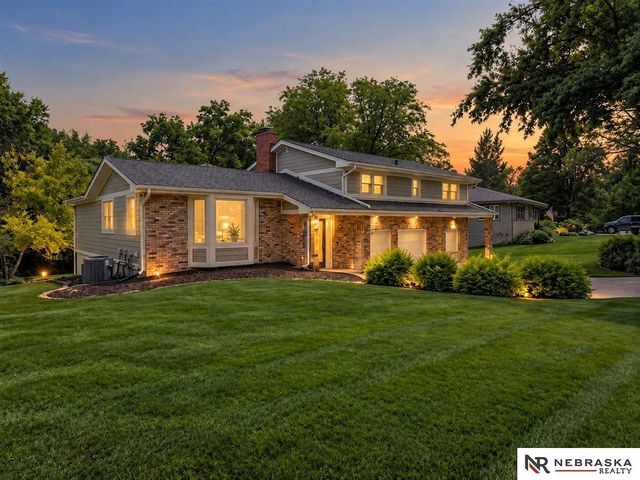 3309 Bridgeford Rd, Omaha, NE 68124