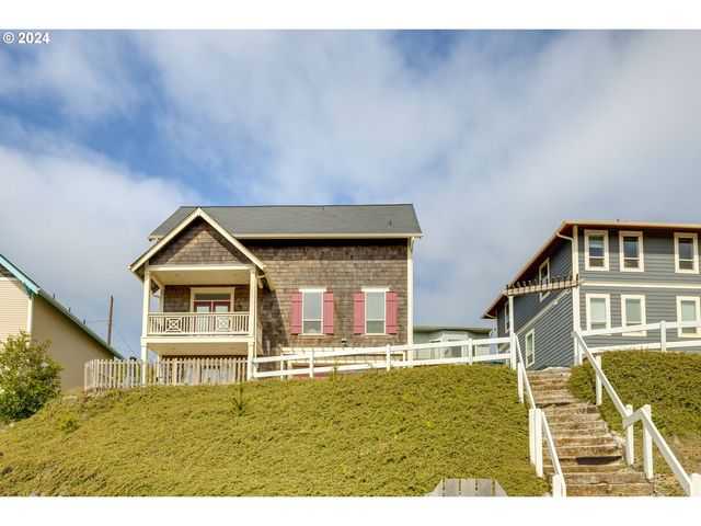 2583 SW Anemone Ave, Lincoln City, OR 97367