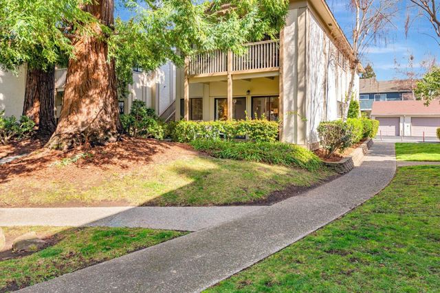 50 Horgan Ave #33, Redwood City, CA 94061