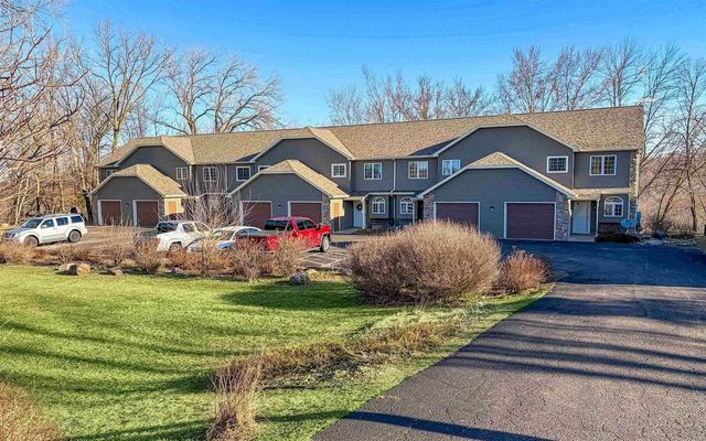 1066 Hillside #6, Lake Delton, WI 53940