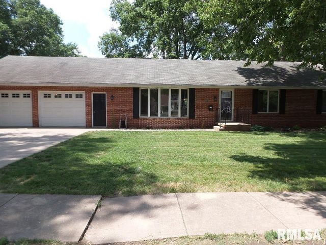 819 Green St, Henry, IL 61537
