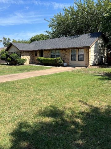 415 W  Melody Dr, Whitewright, TX 75491