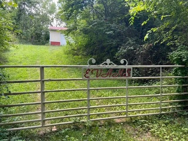 5796 Mary Ingles Hwy E, Augusta, KY 41002