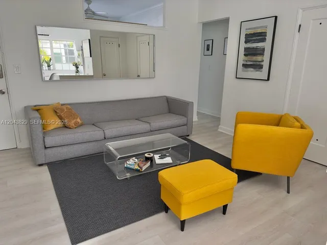 836 10th St #5, Miami Beach, FL 33139