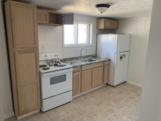 410 East Ave, Mount Carmel, PA 17851