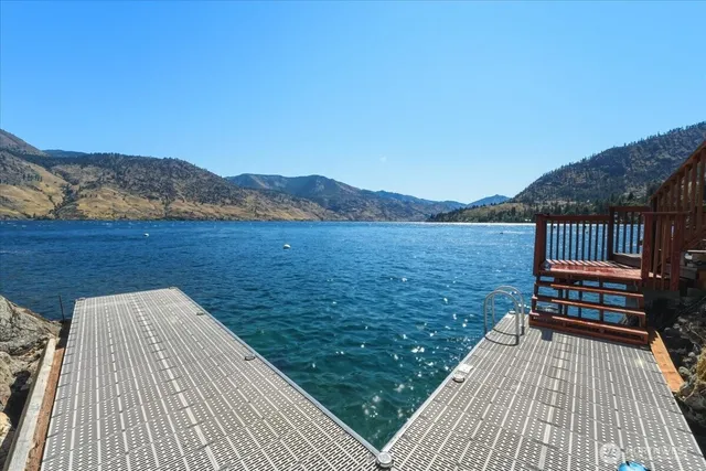 384 Robison Lane, Chelan, WA 98816