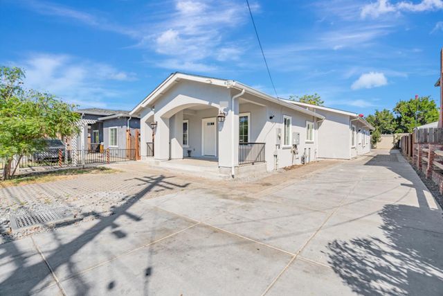3405 E  Hills Dr, San Jose, CA 95127