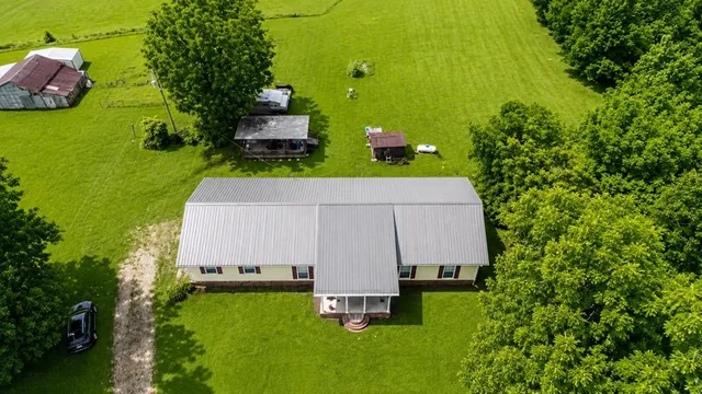 439 County Road 300, Calhoun City, MS 38916