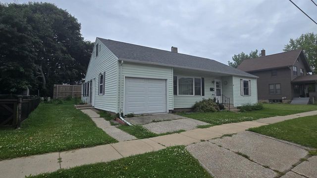 326 North Monroe Street, Lancaster, WI 53813