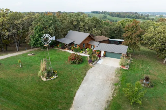 14871 Egret Ave, Drakesville, IA 52552