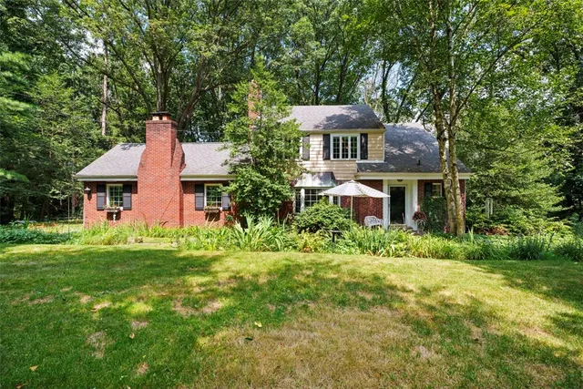164 Woodland Farms Rd, Pittsburgh, PA 15238