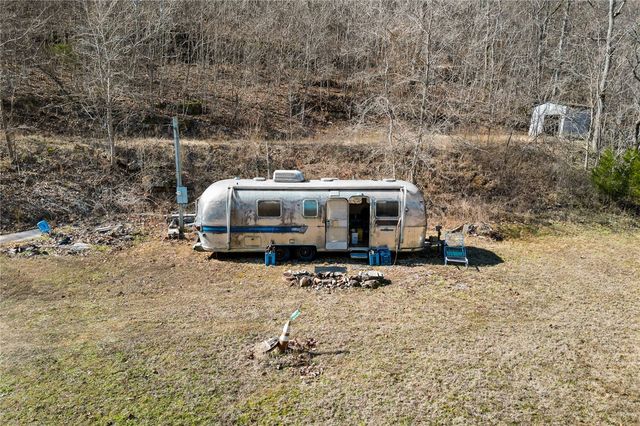 4242 Mill Hollow Rd, Harrison, AR 72601
