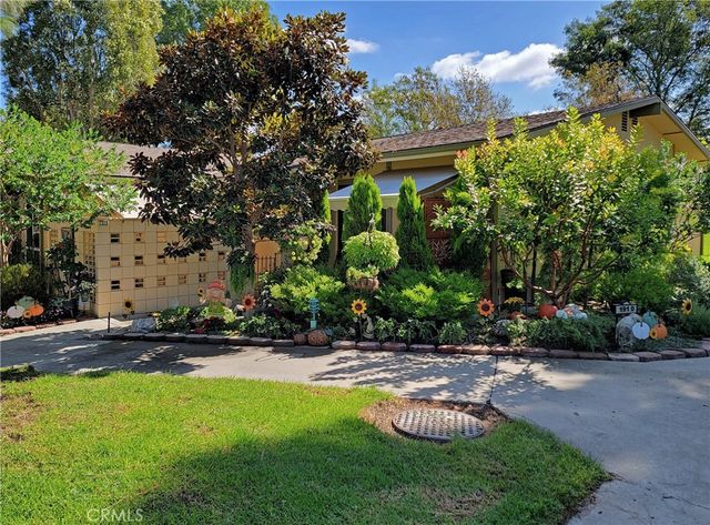 191 Avenida Majorca #D, Laguna Woods, CA 92637