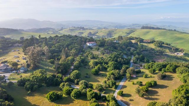 50 Brown Rd, San Juan Bautista, CA 95045