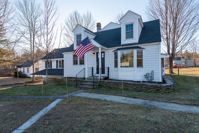 33 Lowell Rd, Pepperell, MA 01463