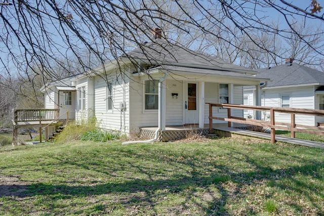 800 N  Fuller Ave, Independence, MO 64050