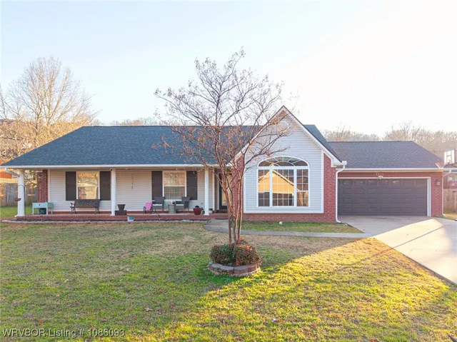 3310 Glen Flora Way, Fort Smith, AR 72908
