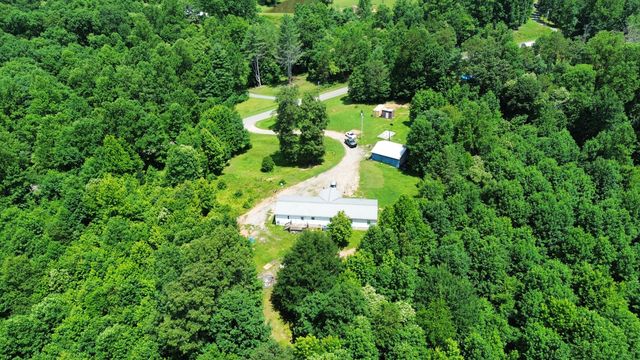 44 Woodlawn Dr, Mc caysville, GA 30555