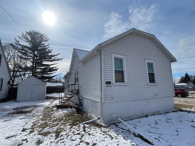 2523 11th St, Two Rivers, WI 54241