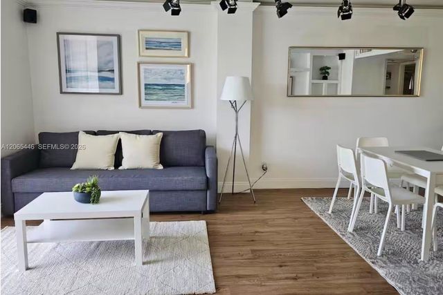2903 N  Miami Beach Blvd #201, North Miami Beach, FL 33160