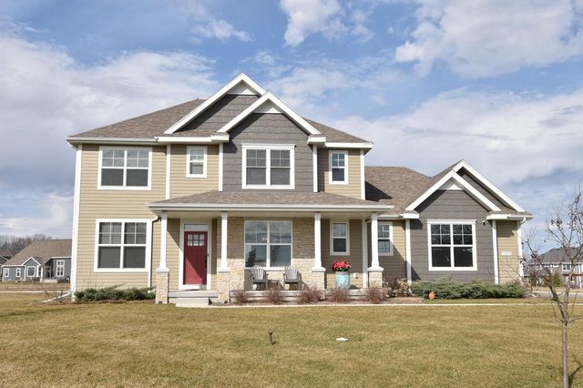 10815 North Tree Sparrow DRIVE, Mequon, WI 53097