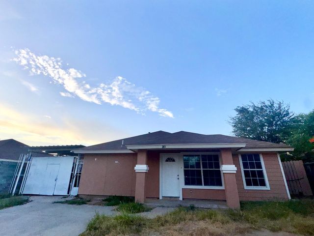 2451 Colonia Loop, Laredo, TX 78046