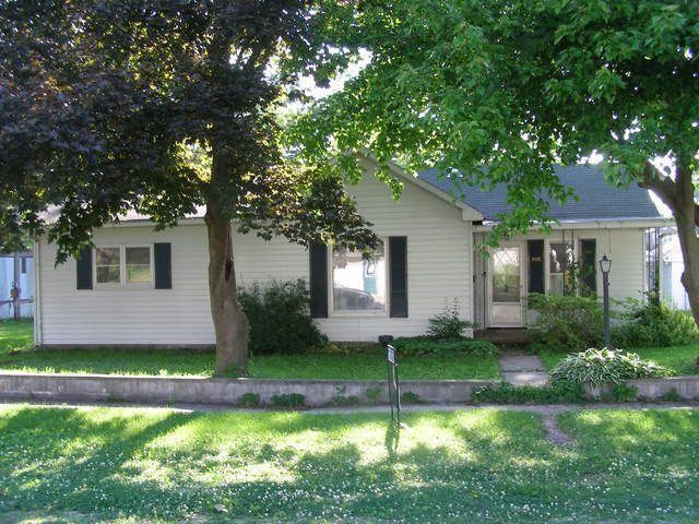 615 N  1st St, Monmouth, IL 61462