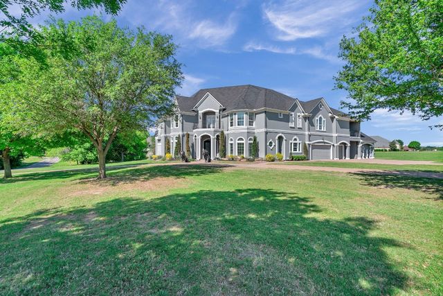 117 King Ranch Ct, Fort Worth, TX 76108